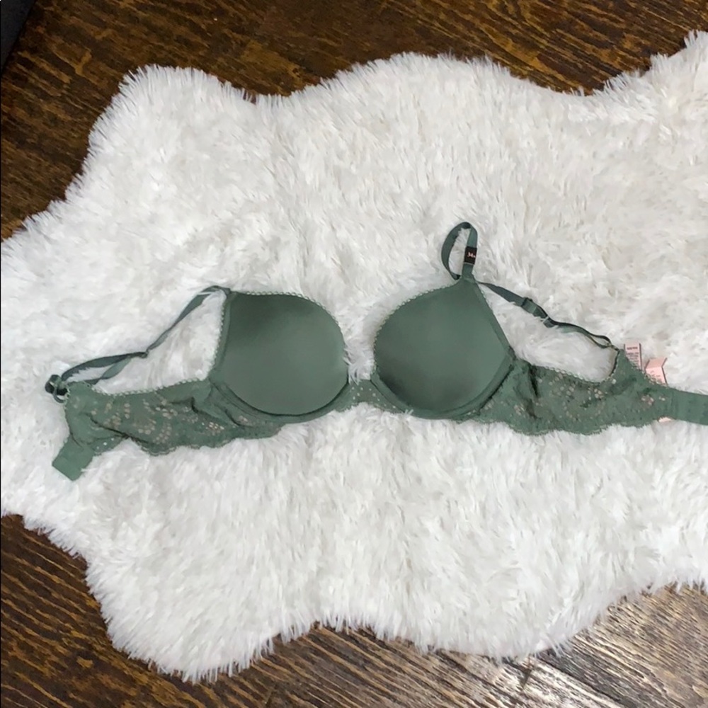 Victoria’s Secret Women’s Bra